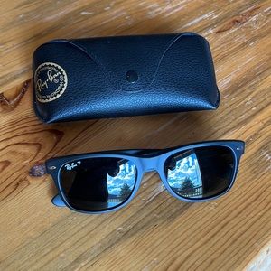 Ray Ban Matte Black New Wayfarer Polarized